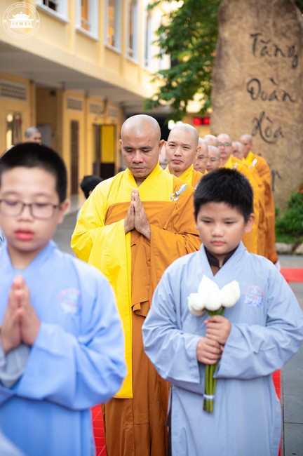 Starting the Temporary Ordination Retreat for Children in Summer with the theme Sowing compassion seeds