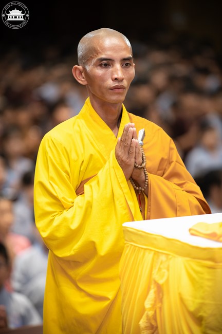 Starting the Temporary Ordination Retreat for Children in Summer with the theme Sowing compassion seeds