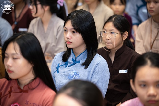 Starting the Temporary Ordination Retreat for Children in Summer with the theme Sowing compassion seeds