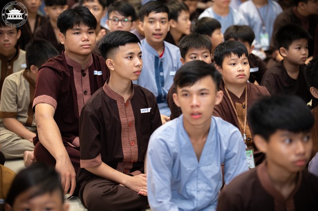 Starting the Temporary Ordination Retreat for Children in Summer with the theme Sowing compassion seeds