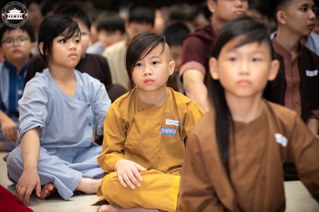 Starting the Temporary Ordination Retreat for Children in Summer with the theme Sowing compassion seeds