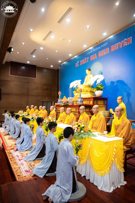 Starting the Temporary Ordination Retreat for Children in Summer with the theme Sowing compassion seeds