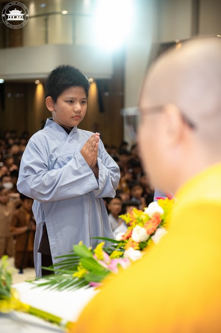 Starting the Temporary Ordination Retreat for Children in Summer with the theme Sowing compassion seeds