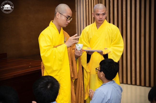 Starting the Temporary Ordination Retreat for Children in Summer with the theme Sowing compassion seeds