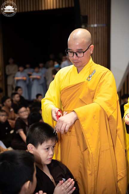 Starting the Temporary Ordination Retreat for Children in Summer with the theme Sowing compassion seeds