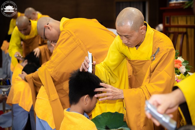 Starting the Temporary Ordination Retreat for Children in Summer with the theme Sowing compassion seeds