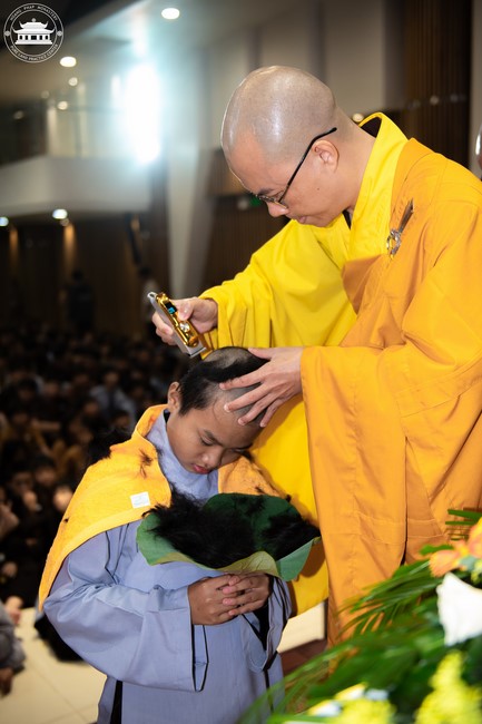 Starting the Temporary Ordination Retreat for Children in Summer with the theme Sowing compassion seeds