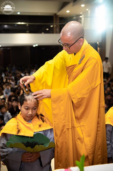 Starting the Temporary Ordination Retreat for Children in Summer with the theme Sowing compassion seeds