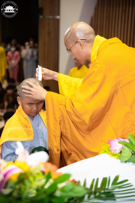 Starting the Temporary Ordination Retreat for Children in Summer with the theme Sowing compassion seeds