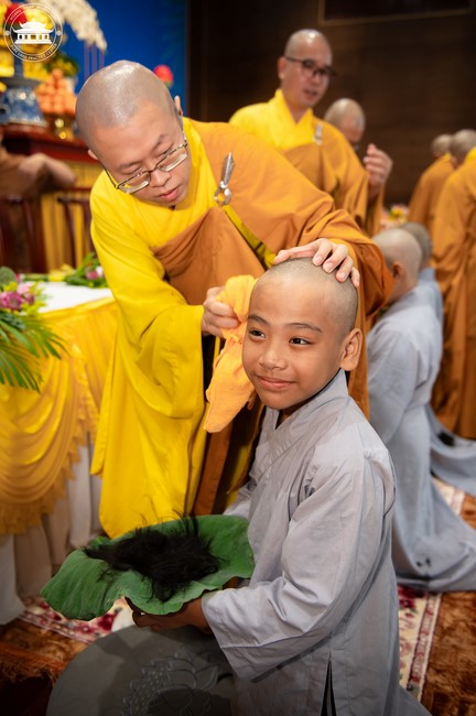 Starting the Temporary Ordination Retreat for Children in Summer with the theme Sowing compassion seeds