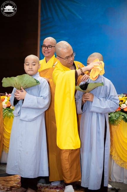 Starting the Temporary Ordination Retreat for Children in Summer with the theme Sowing compassion seeds