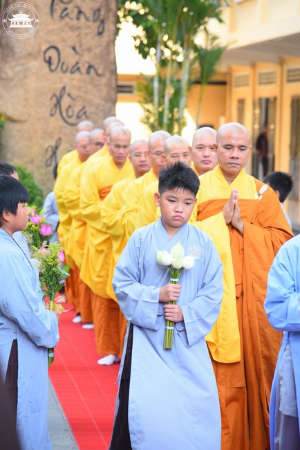 Starting the Temporary Ordination Retreat for Children in Summer with the theme Sowing compassion seeds