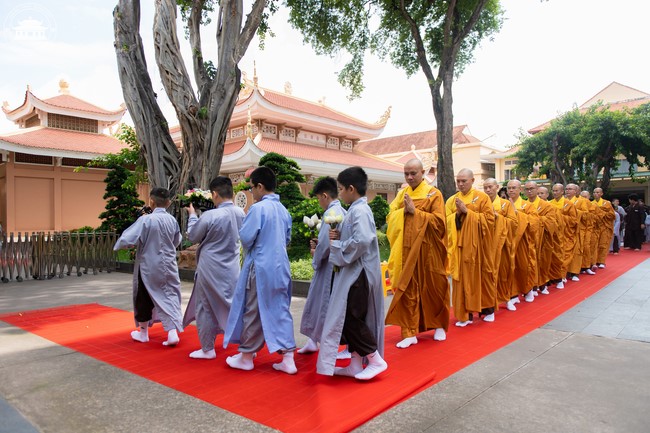 Starting the Temporary Ordination Retreat for Children in Summer with the theme Sowing compassion seeds