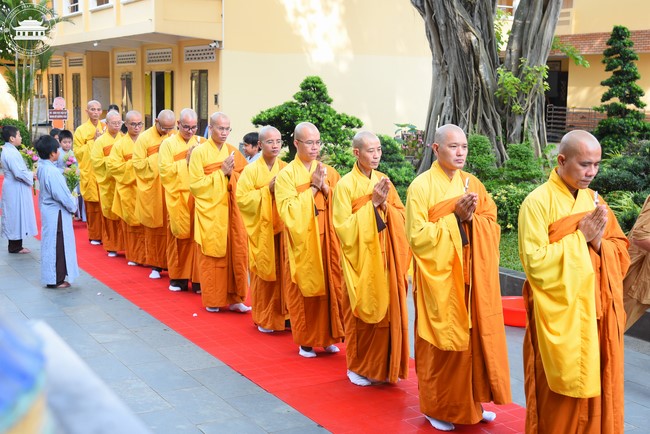 Starting the Temporary Ordination Retreat for Children in Summer with the theme Sowing compassion seeds