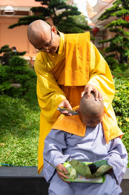 Starting the Temporary Ordination Retreat for Children in Summer with the theme Sowing compassion seeds