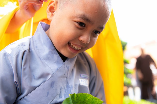 Starting the Temporary Ordination Retreat for Children in Summer with the theme Sowing compassion seeds