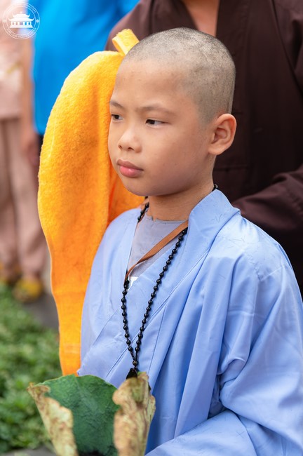 Starting the Temporary Ordination Retreat for Children in Summer with the theme Sowing compassion seeds