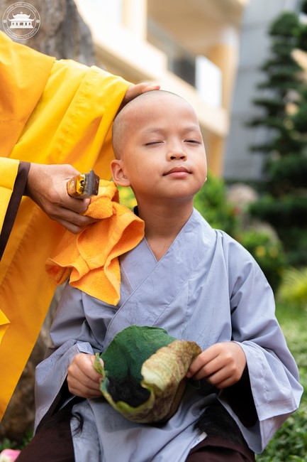 Starting the Temporary Ordination Retreat for Children in Summer with the theme Sowing compassion seeds