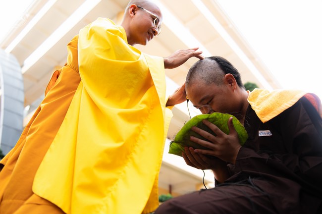 Starting the Temporary Ordination Retreat for Children in Summer with the theme Sowing compassion seeds