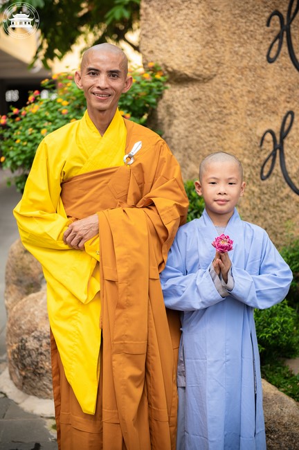 Starting the Temporary Ordination Retreat for Children in Summer with the theme Sowing compassion seeds