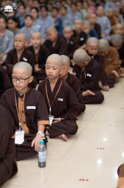 Starting the Temporary Ordination Retreat for Children in Summer with the theme Sowing compassion seeds