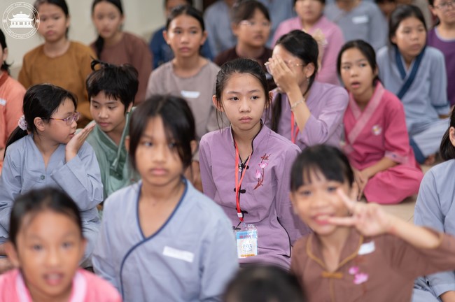 Starting the Temporary Ordination Retreat for Children in Summer with the theme Sowing compassion seeds