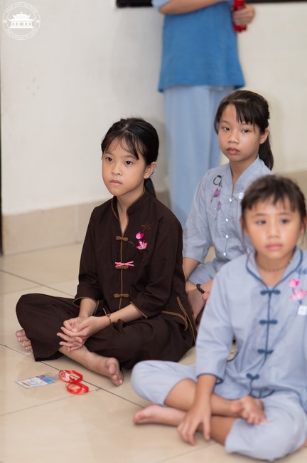 Starting the Temporary Ordination Retreat for Children in Summer with the theme Sowing compassion seeds