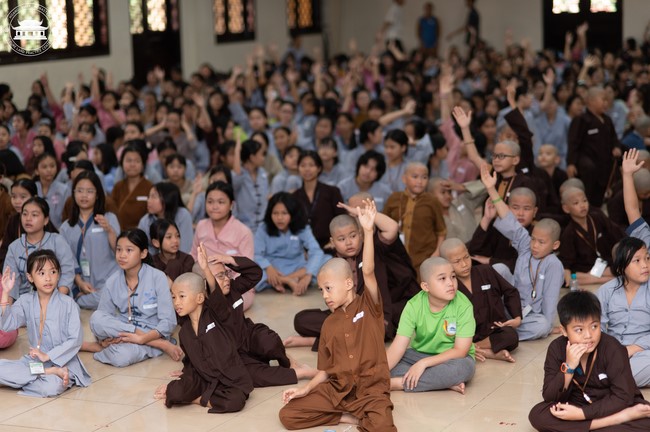 Starting the Temporary Ordination Retreat for Children in Summer with the theme Sowing compassion seeds