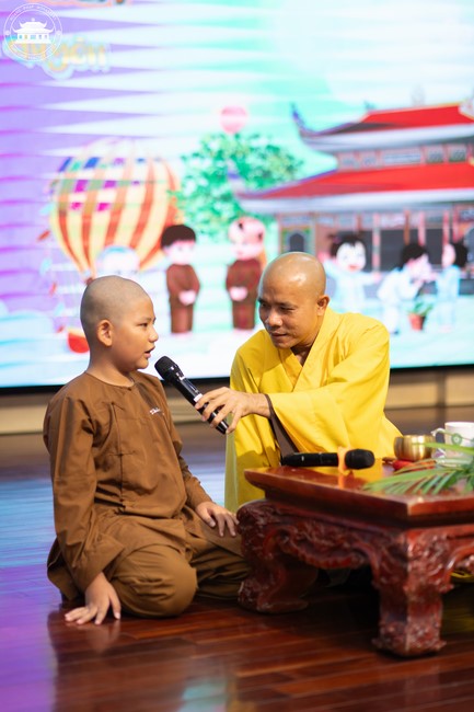 Starting the Temporary Ordination Retreat for Children in Summer with the theme Sowing compassion seeds