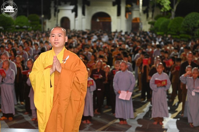 Starting the Temporary Ordination Retreat for Children in Summer with the theme Sowing compassion seeds