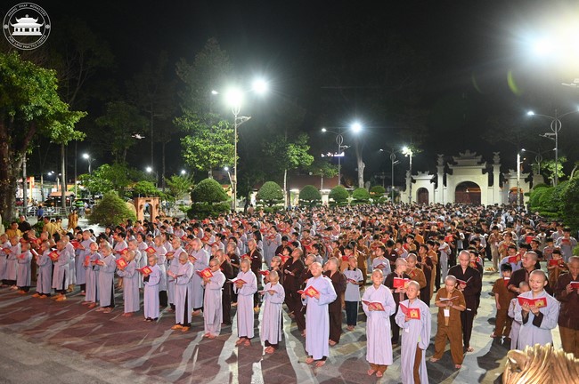 Starting the Temporary Ordination Retreat for Children in Summer with the theme Sowing compassion seeds