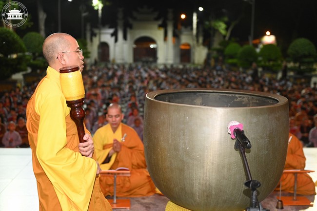 Starting the Temporary Ordination Retreat for Children in Summer with the theme Sowing compassion seeds