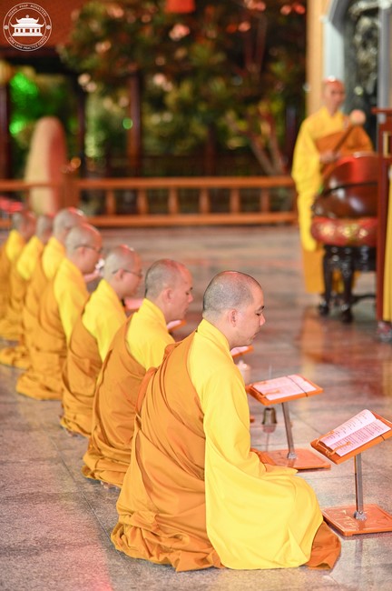 Starting the Temporary Ordination Retreat for Children in Summer with the theme Sowing compassion seeds