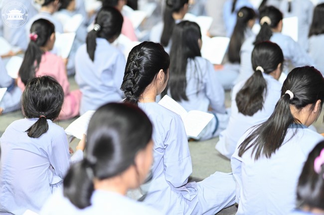 Starting the Temporary Ordination Retreat for Children in Summer with the theme Sowing compassion seeds