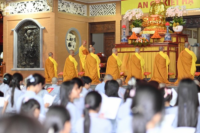 Starting the Temporary Ordination Retreat for Children in Summer with the theme Sowing compassion seeds