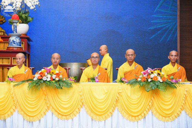 Starting the Temporary Ordination Retreat for Children in Summer with the theme Sowing compassion seeds