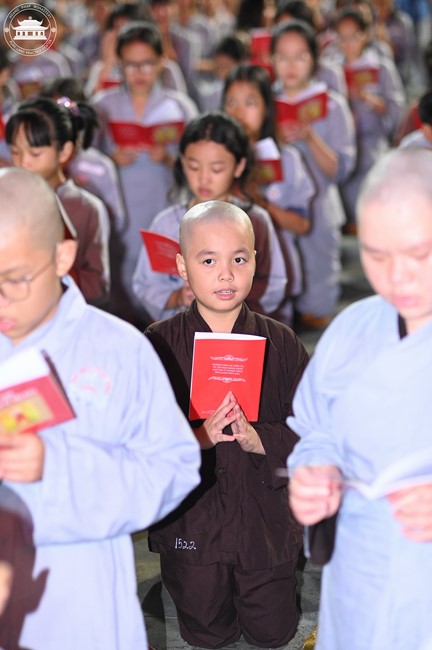 Starting the Temporary Ordination Retreat for Children in Summer with the theme Sowing compassion seeds