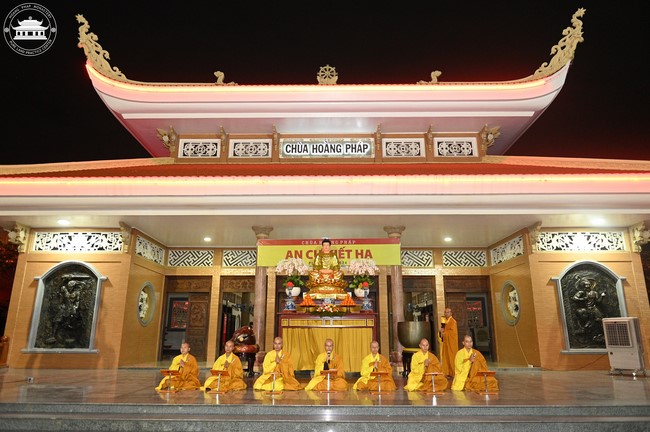 Starting the Temporary Ordination Retreat for Children in Summer with the theme Sowing compassion seeds