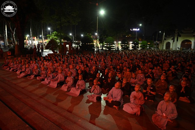 Starting the Temporary Ordination Retreat for Children in Summer with the theme Sowing compassion seeds