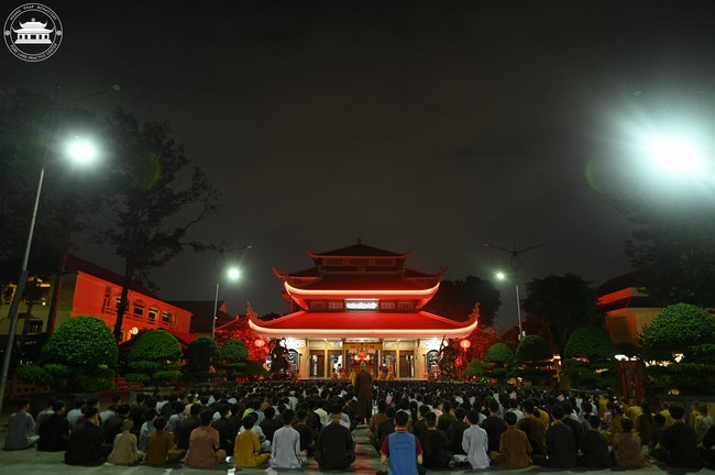 Starting the Temporary Ordination Retreat for Children in Summer with the theme Sowing compassion seeds