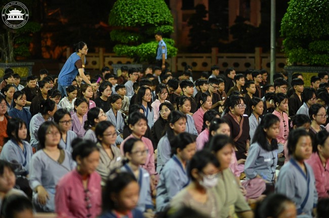 Starting the Temporary Ordination Retreat for Children in Summer with the theme Sowing compassion seeds