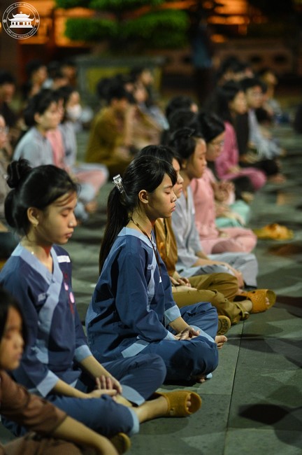 Starting the Temporary Ordination Retreat for Children in Summer with the theme Sowing compassion seeds