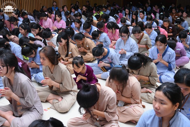 Starting the Temporary Ordination Retreat for Children in Summer with the theme Sowing compassion seeds