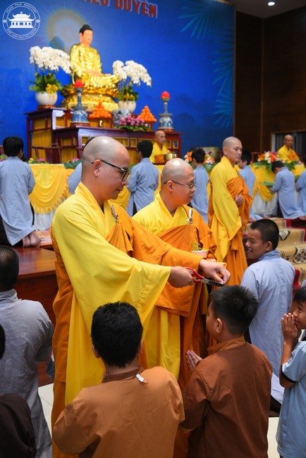 Starting the Temporary Ordination Retreat for Children in Summer with the theme Sowing compassion seeds