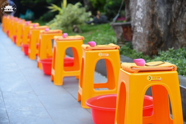 Starting the Temporary Ordination Retreat for Children in Summer with the theme Sowing compassion seeds