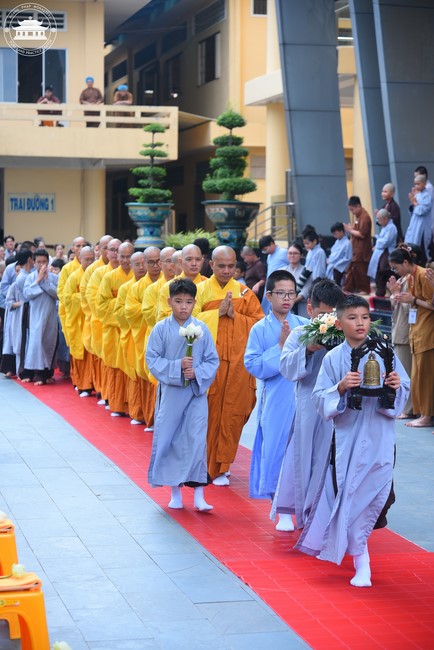 Starting the Temporary Ordination Retreat for Children in Summer with the theme Sowing compassion seeds