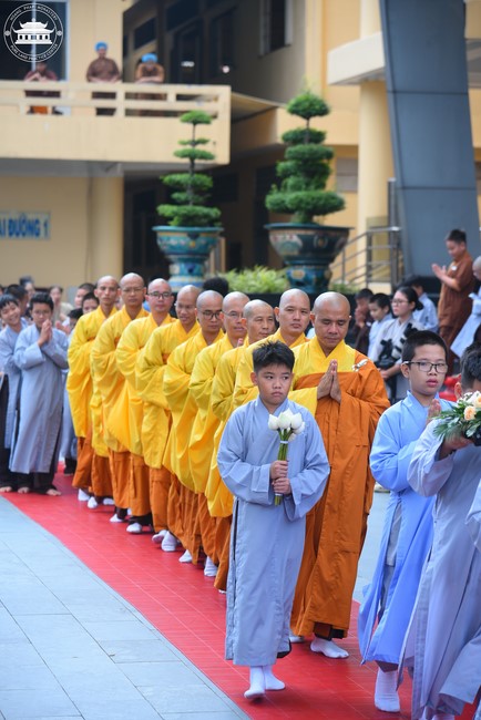 Starting the Temporary Ordination Retreat for Children in Summer with the theme Sowing compassion seeds