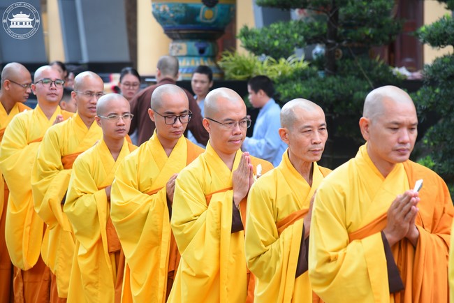 Starting the Temporary Ordination Retreat for Children in Summer with the theme Sowing compassion seeds