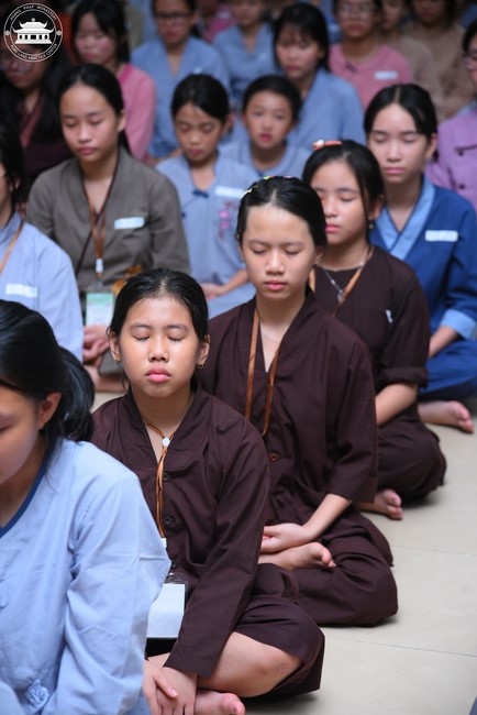 Starting the Temporary Ordination Retreat for Children in Summer with the theme Sowing compassion seeds