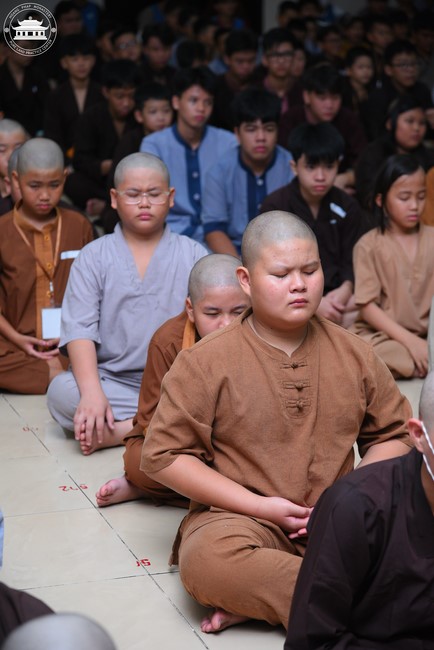 Starting the Temporary Ordination Retreat for Children in Summer with the theme Sowing compassion seeds